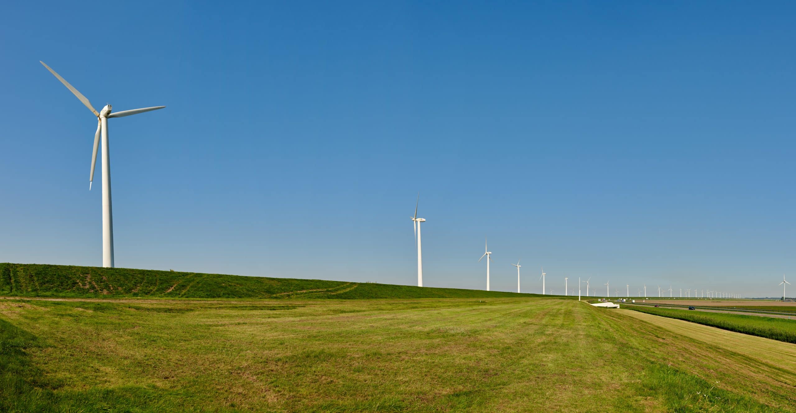 Windmolens op de dijk